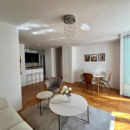 Ruby Luxury Central Apartment Skopje Exterior photo