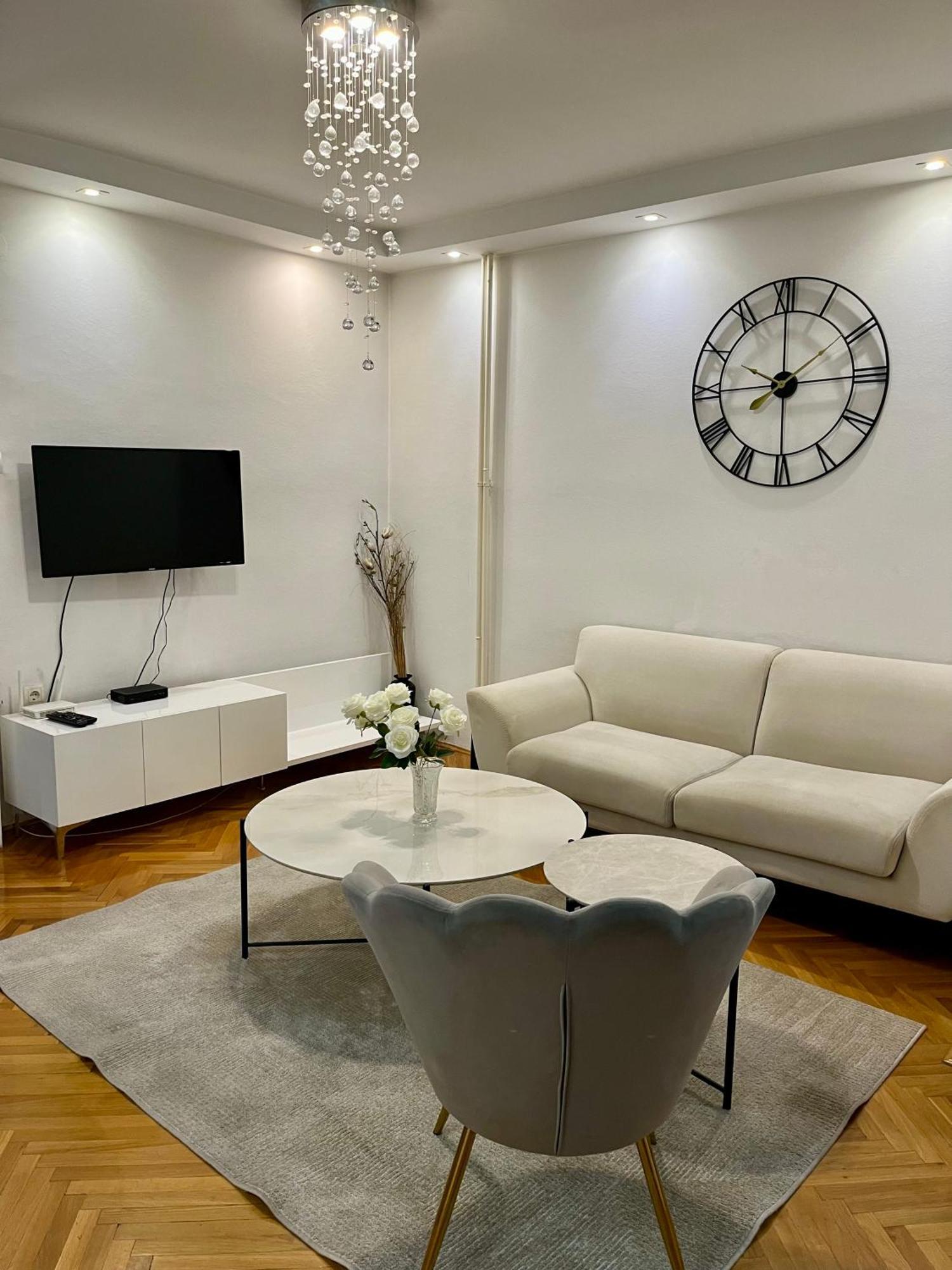 Ruby Luxury Central Apartment Skopje Exterior photo