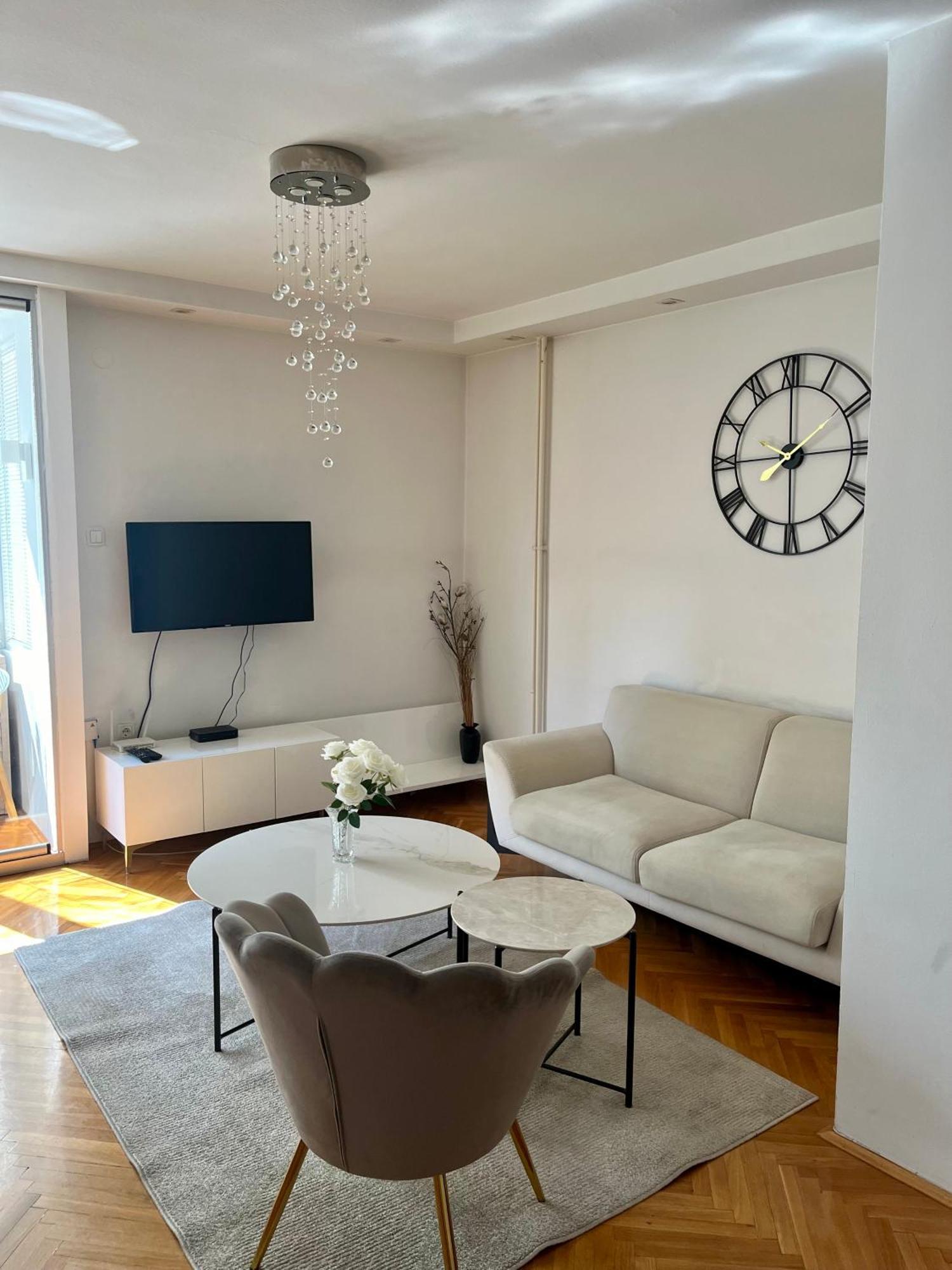 Ruby Luxury Central Apartment Skopje Exterior photo